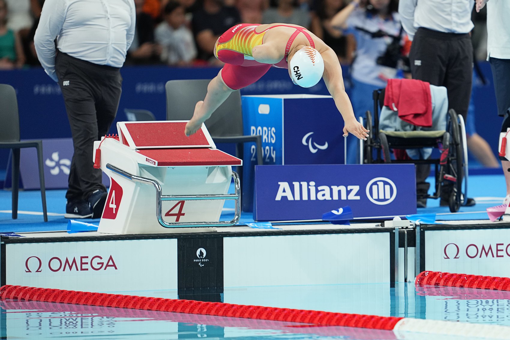 英国威廉希尔-爱沙尼亚选手勇夺游泳自由泳银牌