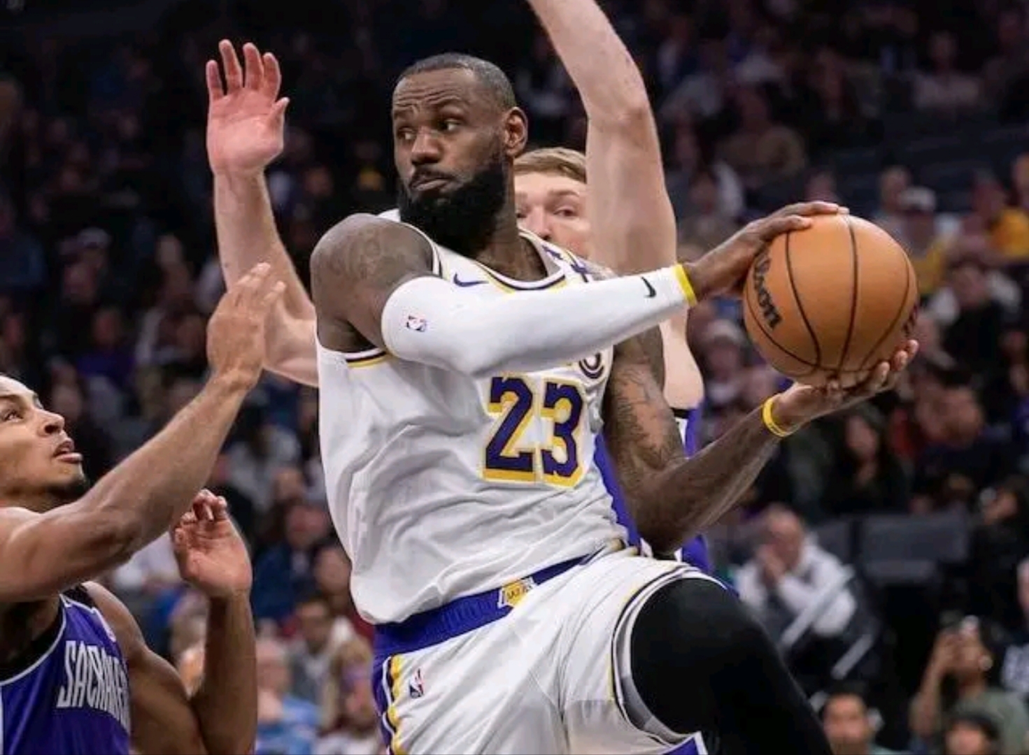 威廉希尔中文站-湖人虽败犹荣，詹皇仍是最闪耀之星