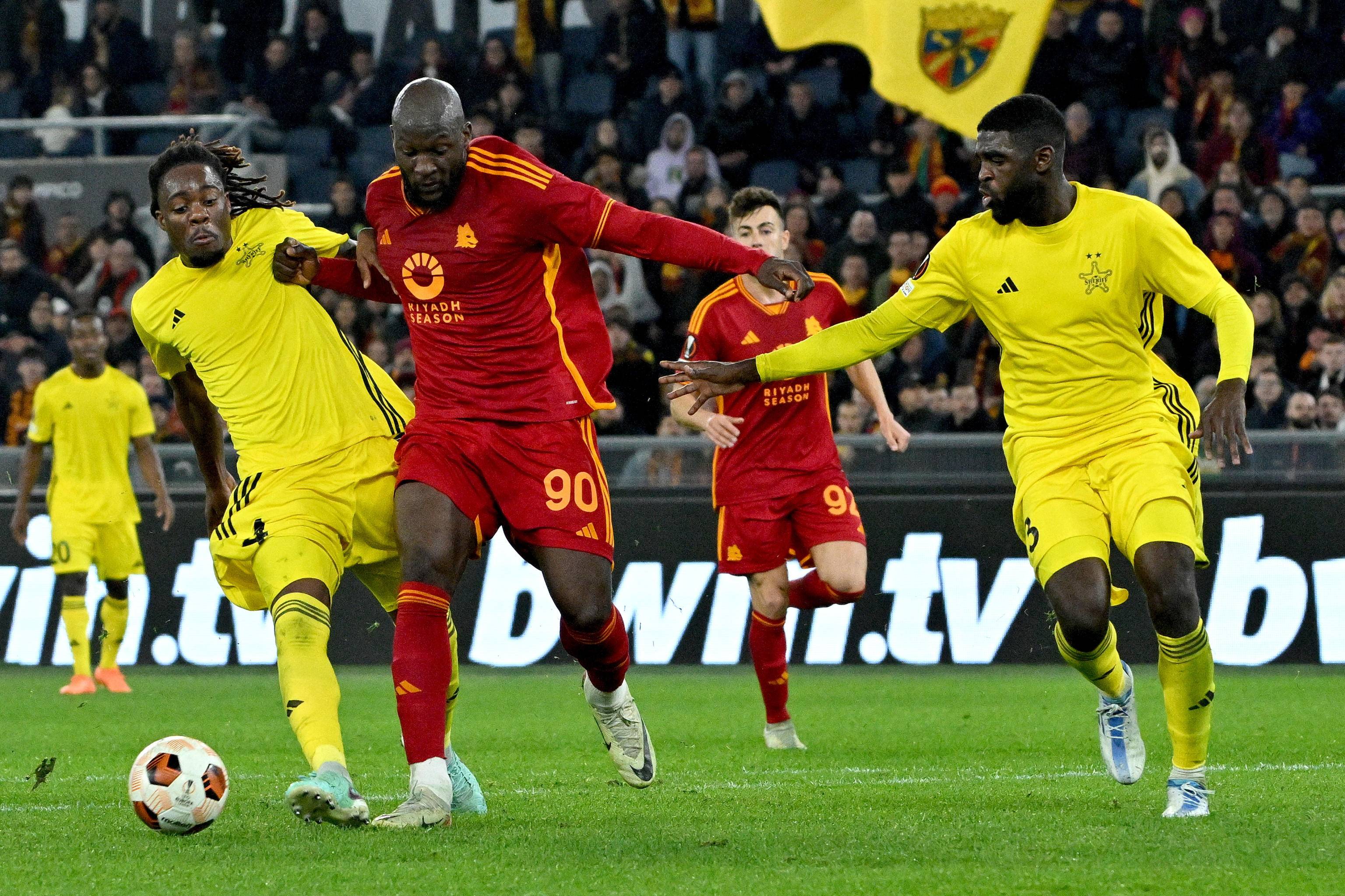 佛罗伦萨客场不敌对手，遭遇连败境况