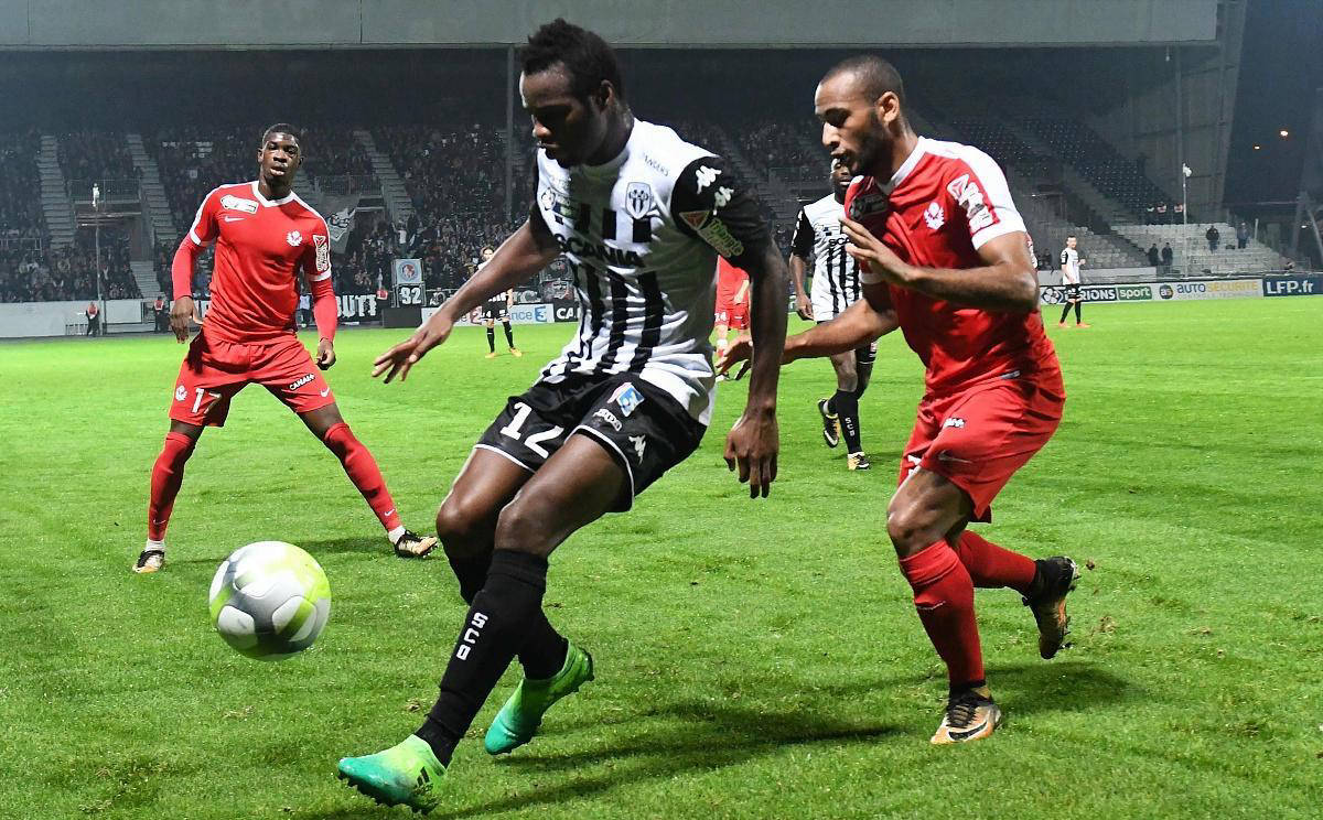 柏林联盟客场不敌,追平连败 柏林联盟客场不敌,追平连败