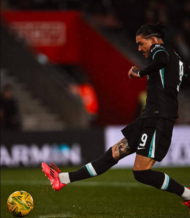 南安普顿客场逆转伯内茅斯，全面保持位置