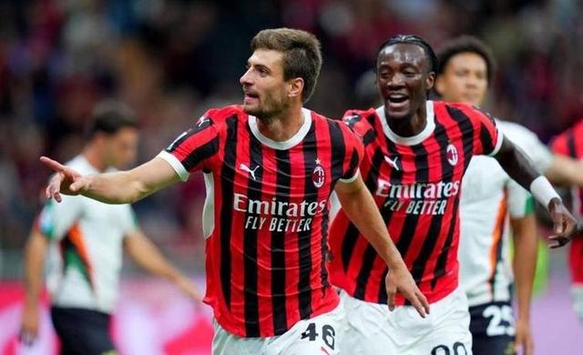 AC米兰新援在场上闪耀，助球队取得胜利