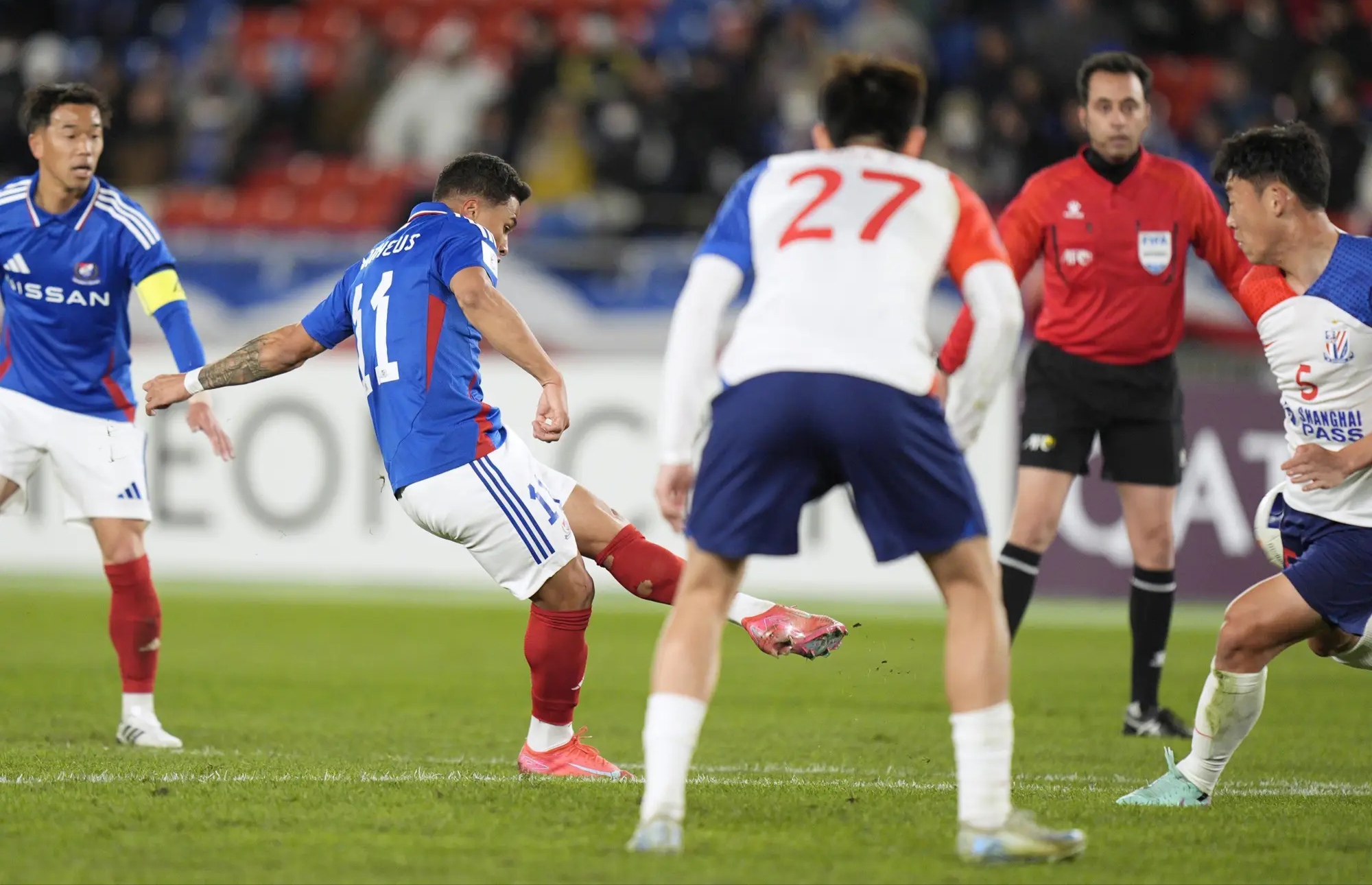 英国威廉希尔-足球比赛场面惨烈，球队实力迥异引热议