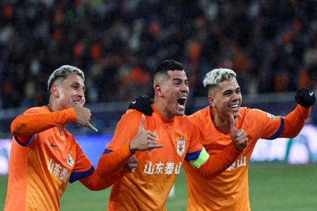 欧洲预选赛经验丰富的老将领队