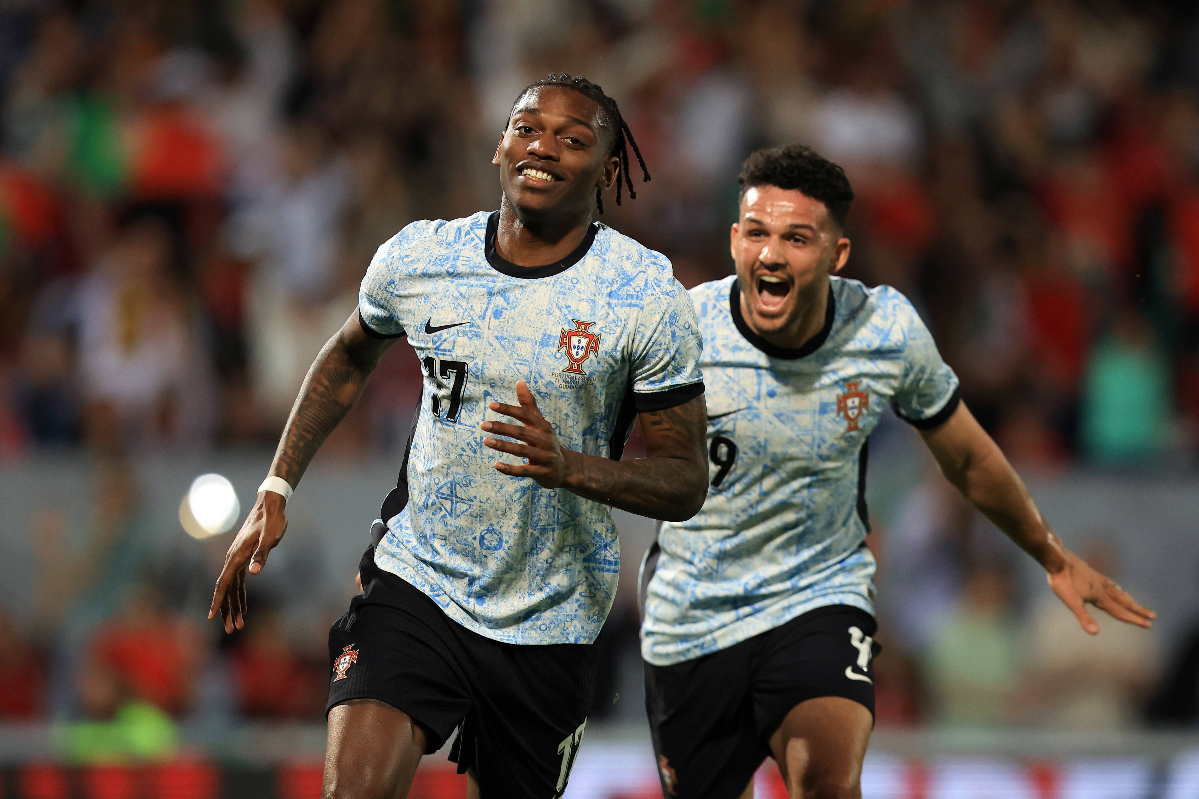 葡萄牙队与荷兰队打得难解难分