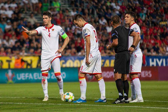 欧预赛比赛：罗马尼亚后防失守，葡萄牙发威