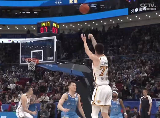 威廉希尔中文站-陕西男篮主场遭河南男篮反超，无缘胜利