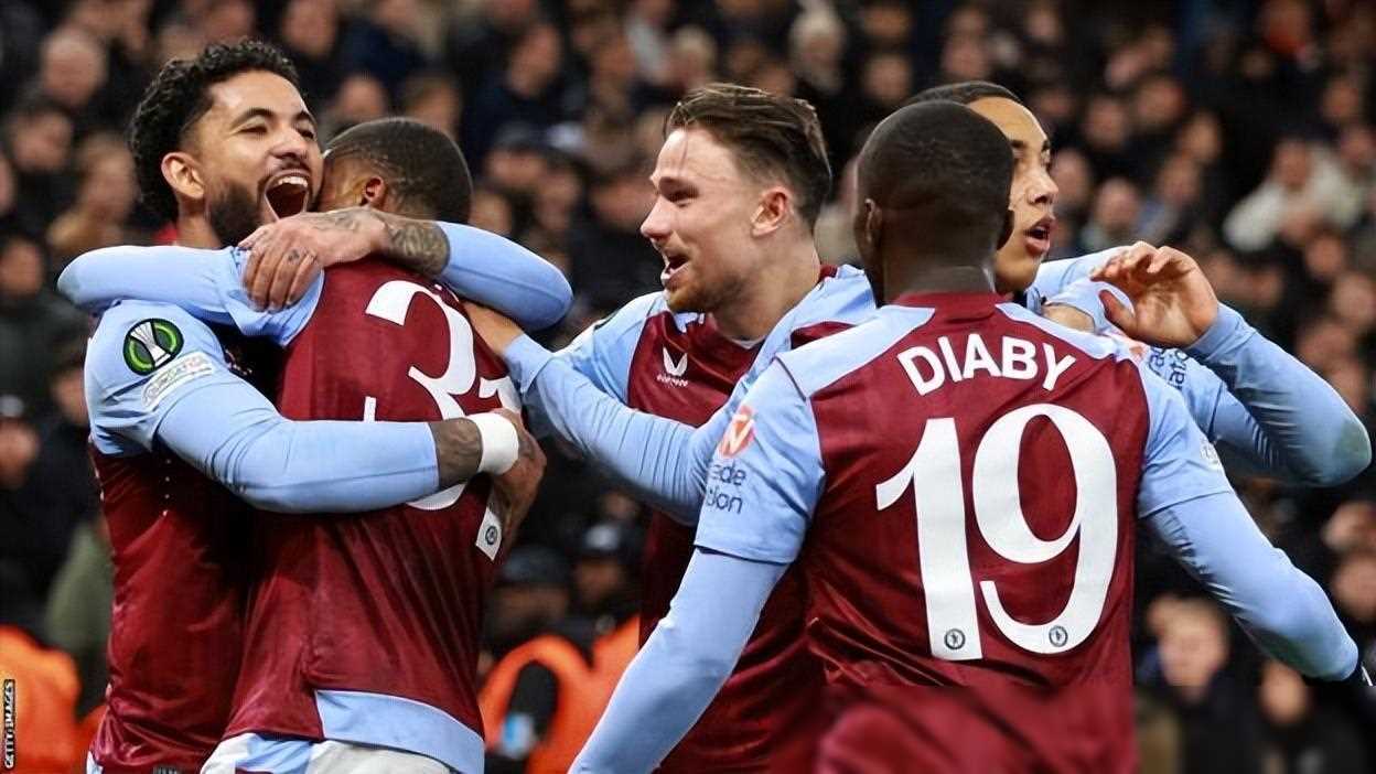 犀利的进攻和坚固的防守，比赛中的每一个瞬间都精彩纷呈！