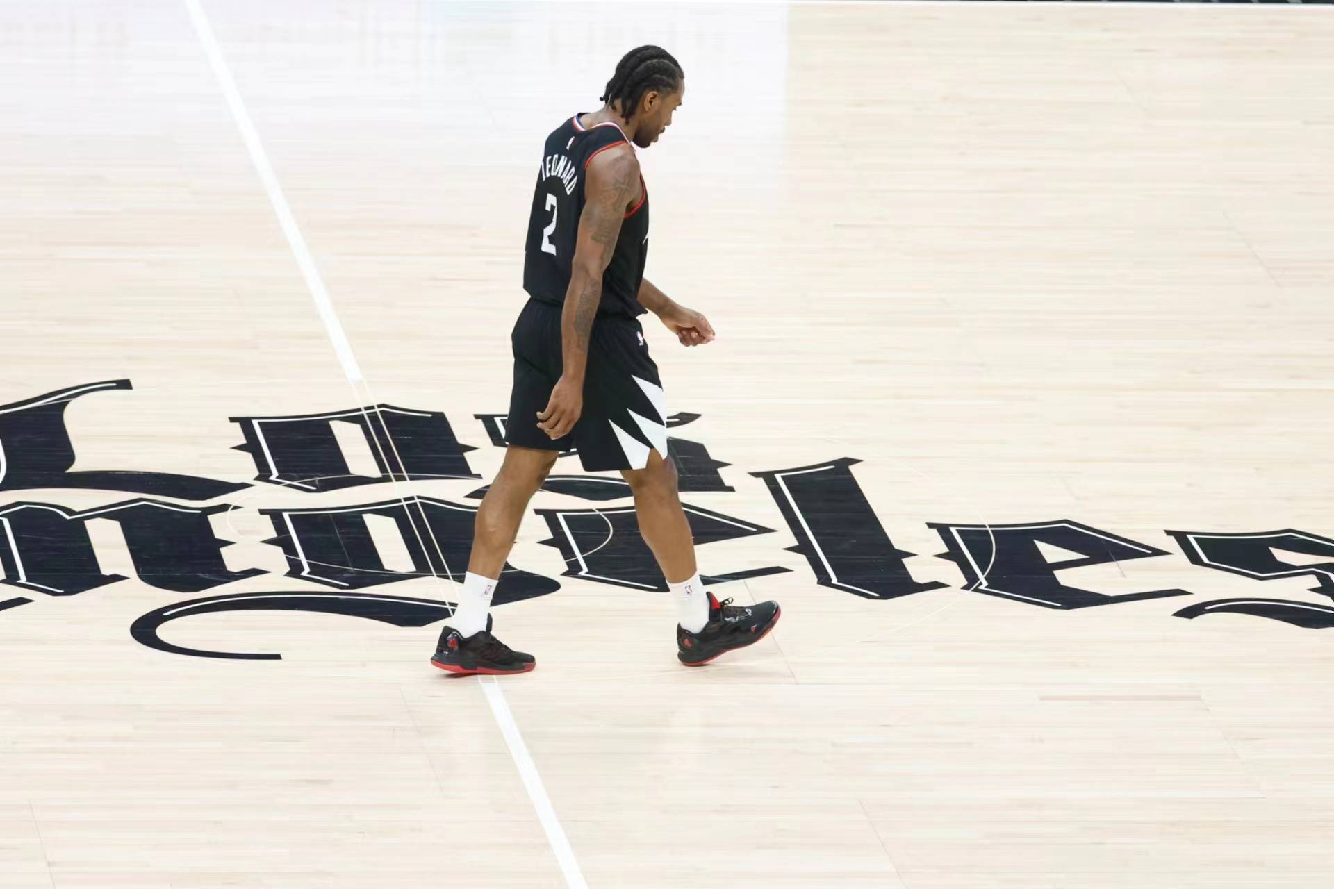 快船大胜圣安东尼奥，莱昂纳德发挥亮眼