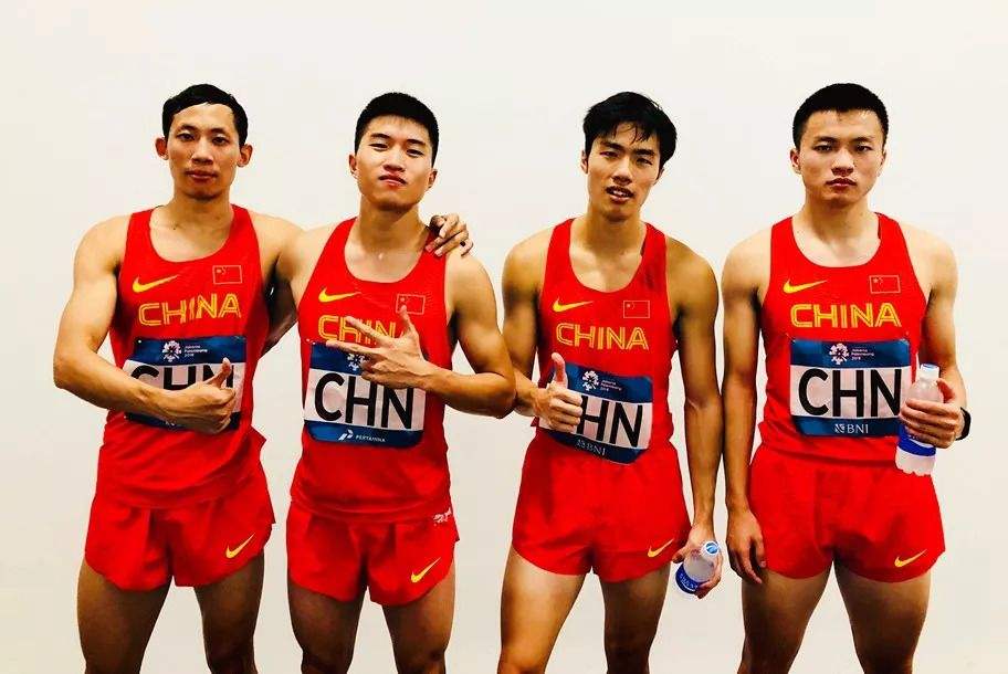 荷属安的列斯田径选手勇夺冠军