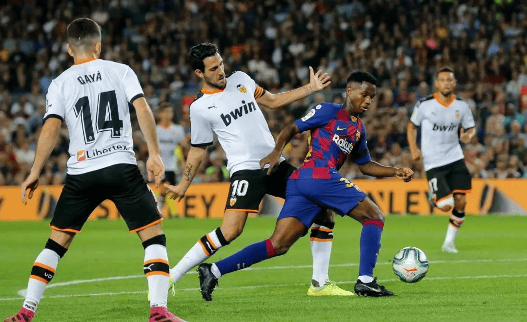 巴伦西亚客场逆转战胜对手,西甲梦之队继续领跑 巴伦西亚客场逆转战胜对手,西甲梦之队继续领跑