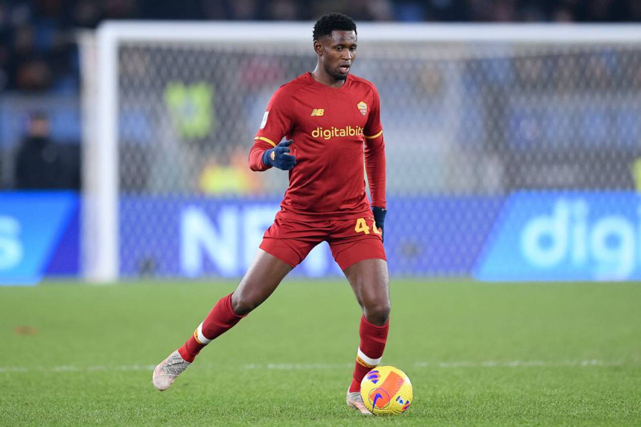 威廉希尔app-瓦伦西亚边锋连环爆射，攻击端威胁性大增