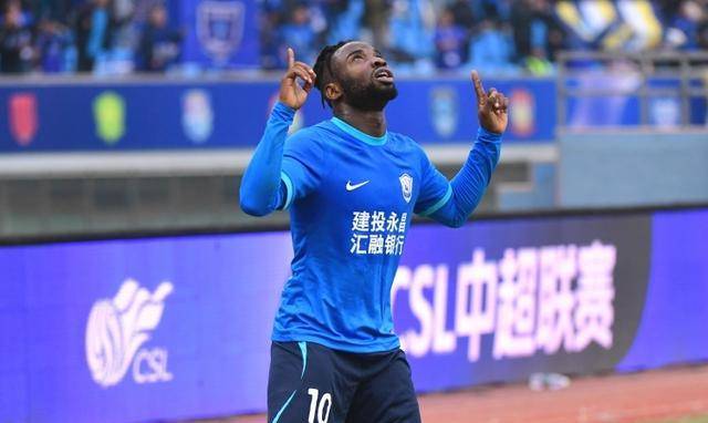 雄狮球员主场稳操胜券，锁定三分