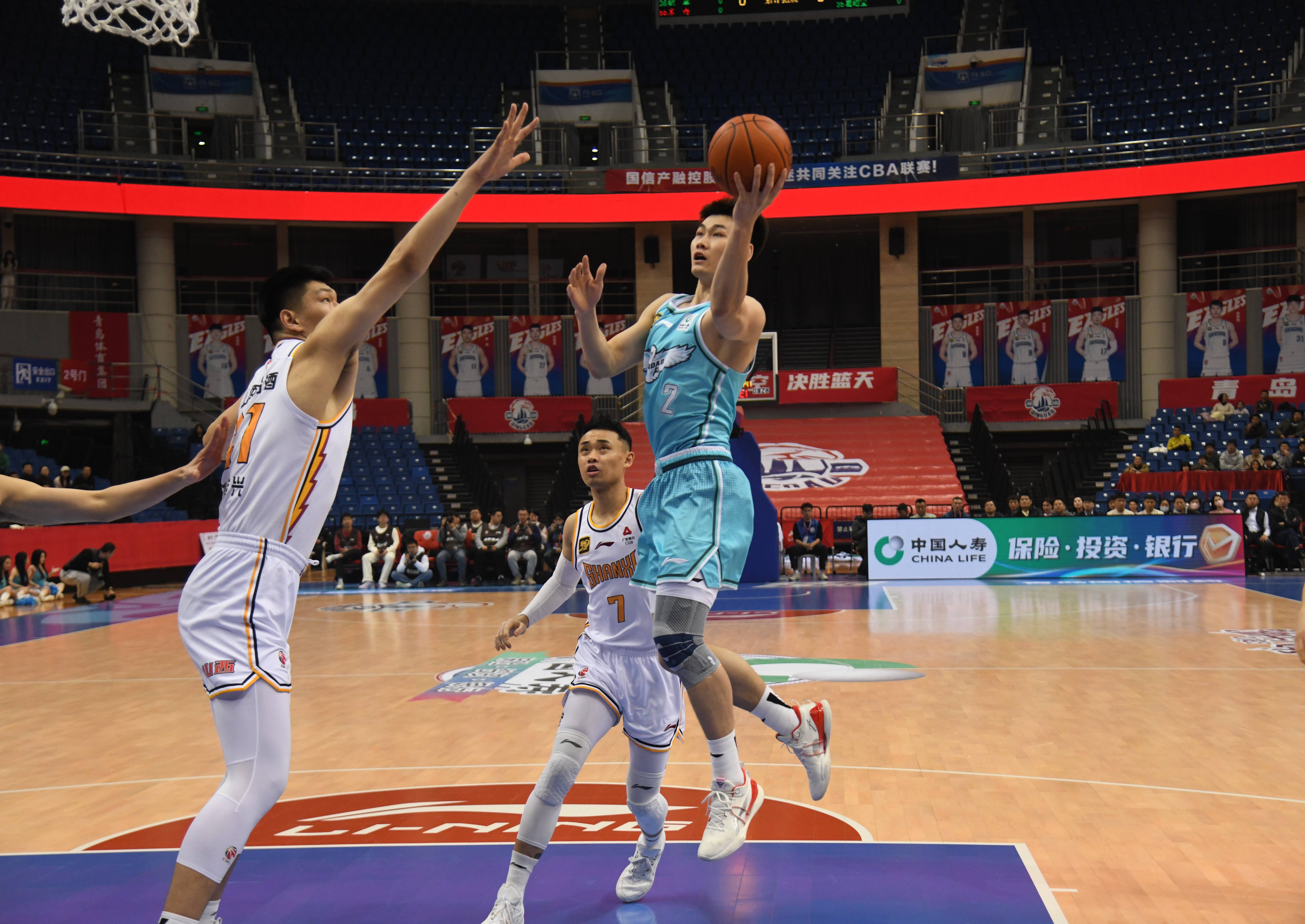 威廉希尔官网-青岛男篮外援高效发挥，屡创记录