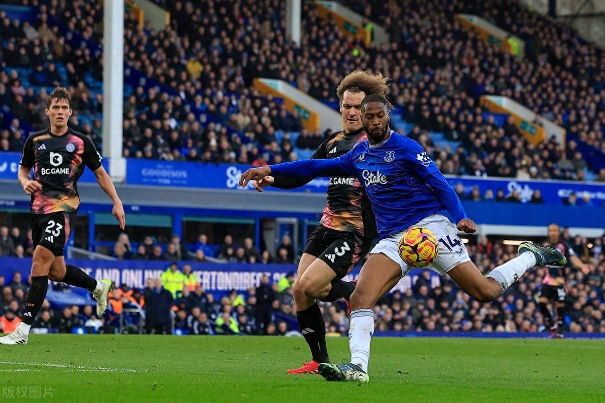 埃弗顿主场客场全面失利，皇家贝蒂斯取得一场胜利