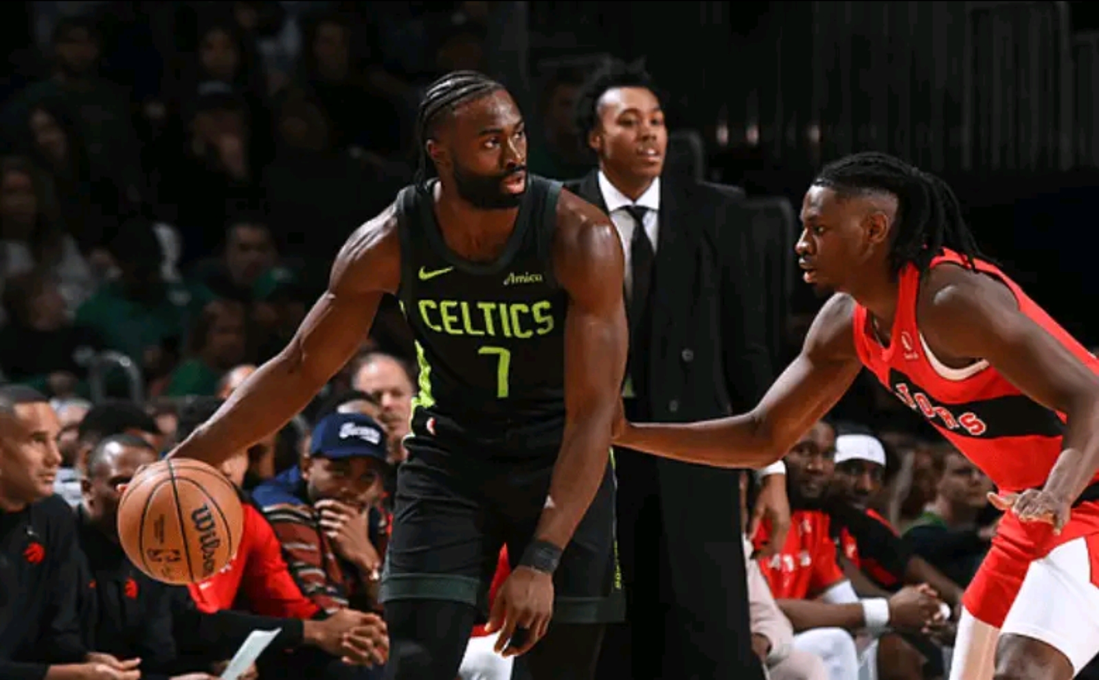 凯尔特人主场战胜猛龙，取得七连胜