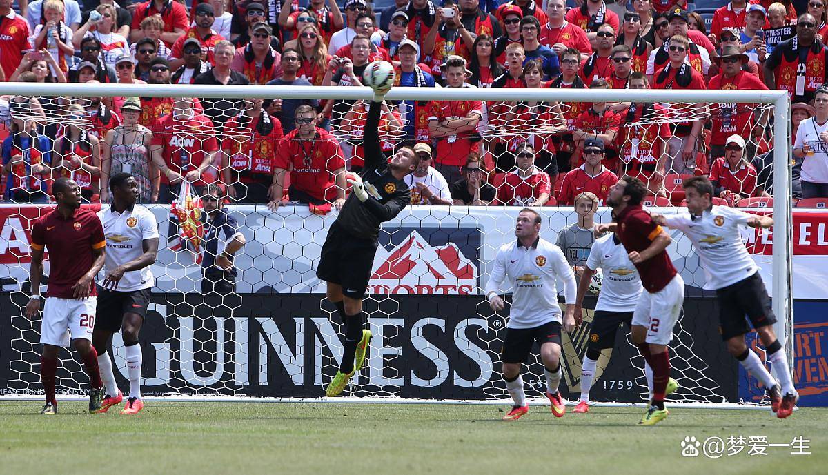 英国威廉希尔-水晶宫后卫红牌遭罚，球队遇困难