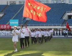 全线出击，女足选手齐心协力冲刺胜利