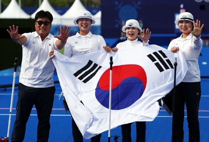 朝鲜选手勇夺击剑男子个人佩剑铜牌 朝鲜选手勇夺击剑男子个人佩剑铜牌