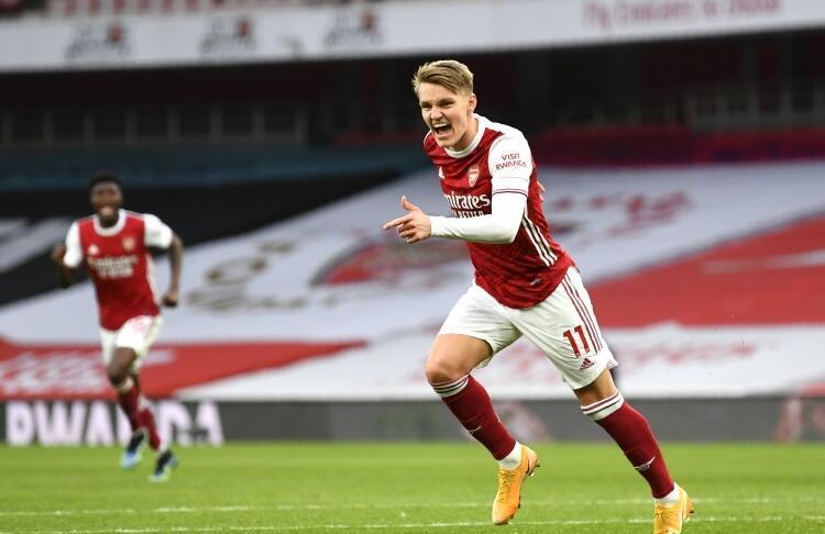 勒沃库森中场火力全开，连续两场轰入关键进球