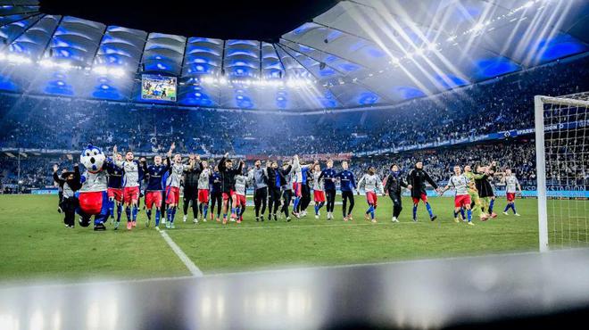 威廉希尔app-柏林赫塔在主场大获全胜，士气高昂