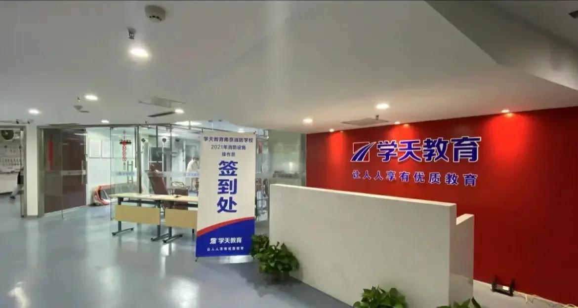 威廉希尔中文站-里尔阵中年轻天才迎来职业生涯新起点