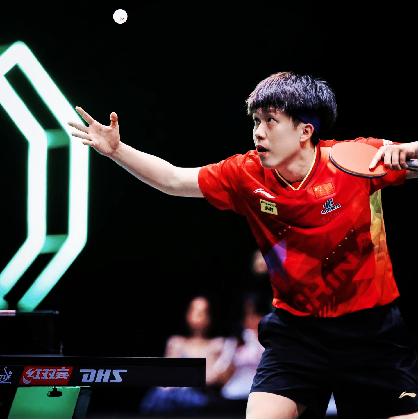 争冠战开始，球队展现顽强斗志