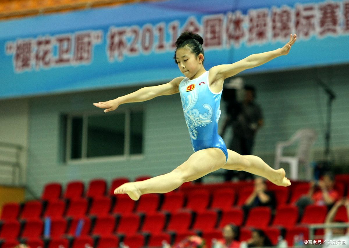 威廉希尔app-艺术体操竞技场上精彩纷呈,技压万钧