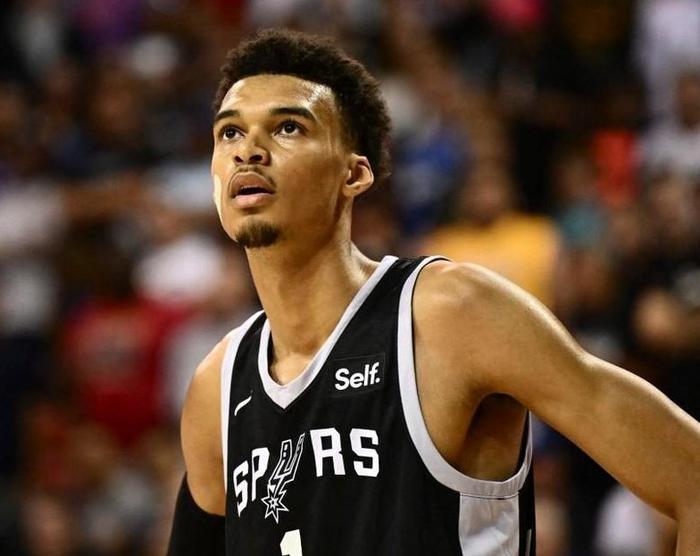 威廉希尔官网-控球场上,技术过人,对方手忙脚乱