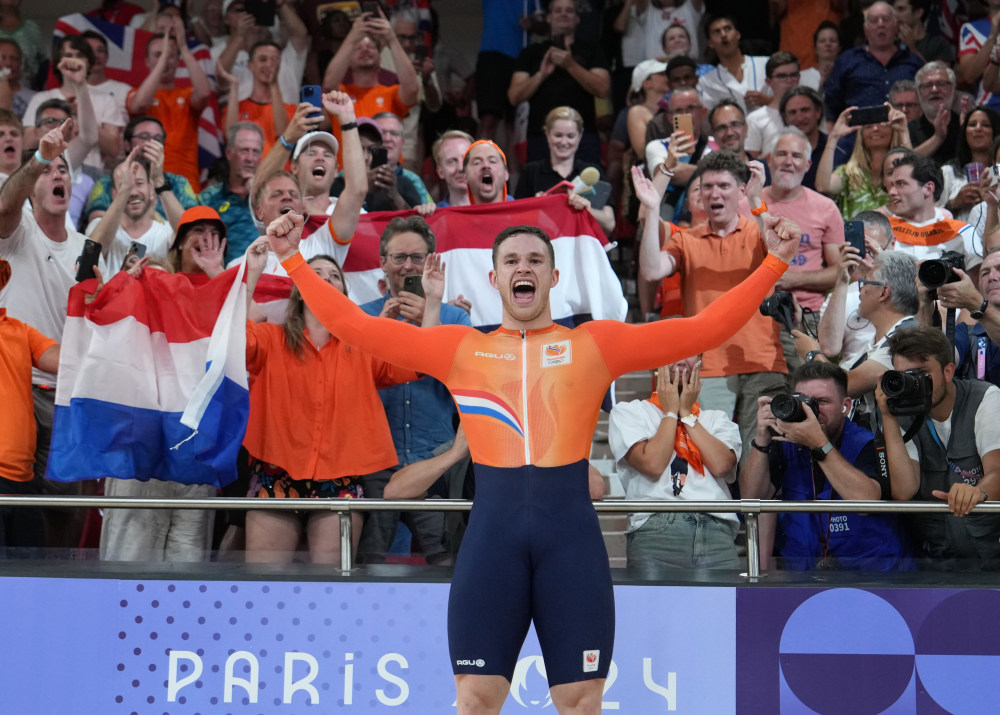 威廉希尔app-美国选手击败对手赢得自行车铜牌