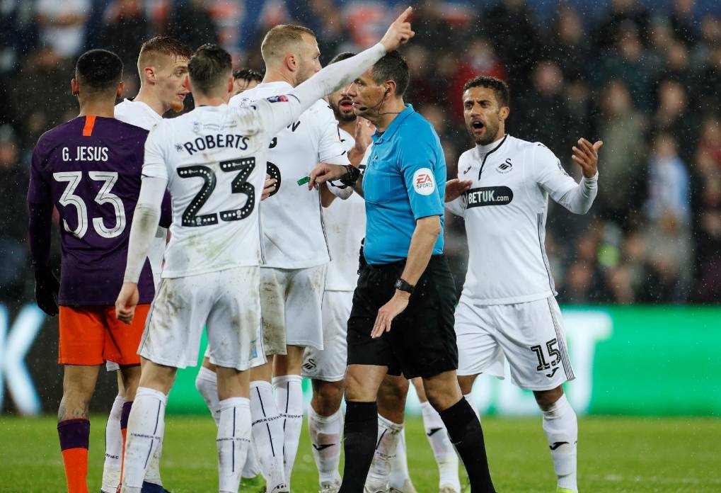 斯旺西城客场挑战，赢得关键胜利