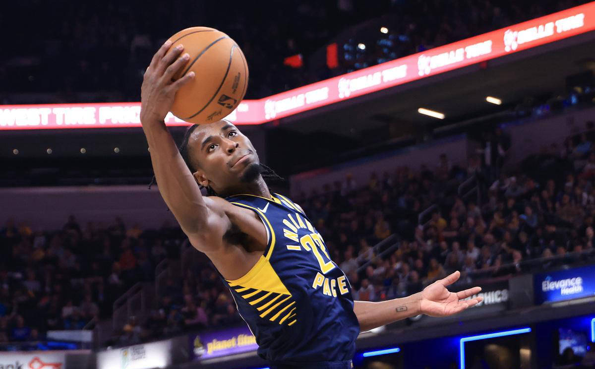 爵士队逐渐找回比赛状态，备战艰苦