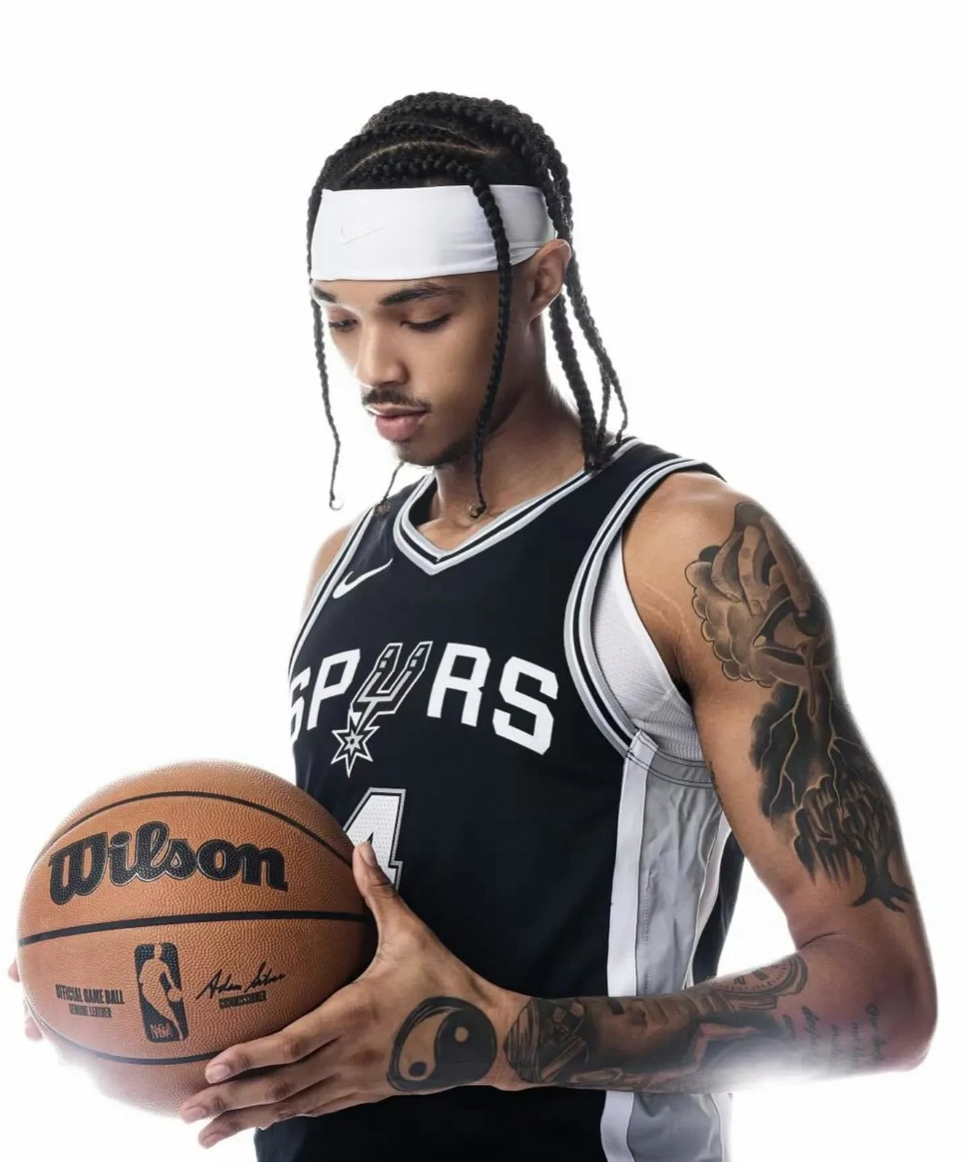 英国威廉希尔-绿军胜黄蜂，泰伦·卢回归复出表现抢眼