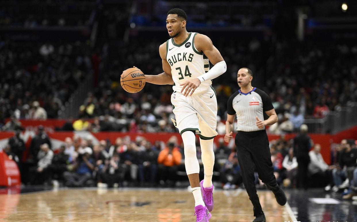 雄鹿完胜国王，继续领跑东部