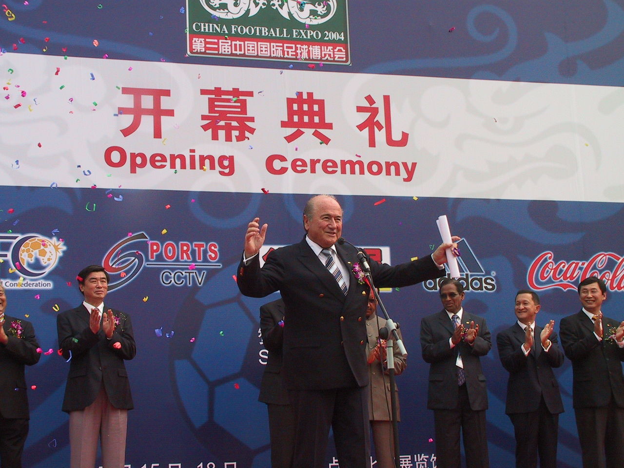 热衷足球运动员海外留学，扬名国际舞台