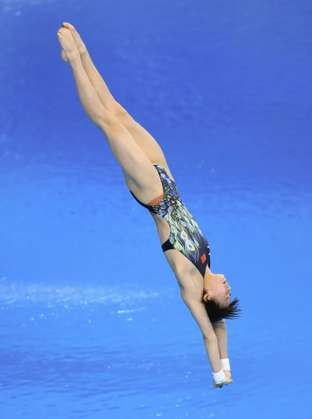 威廉希尔app-西班牙跳水选手表现抢眼,摘得银牌