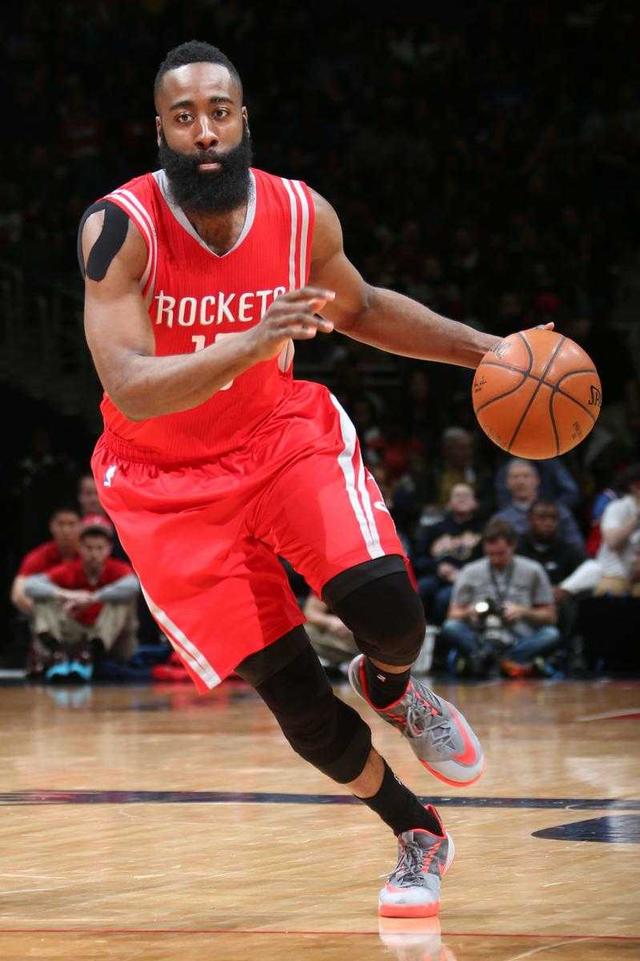 威廉希尔中文站-火箭攻敌防守全面优势，轻松胜利