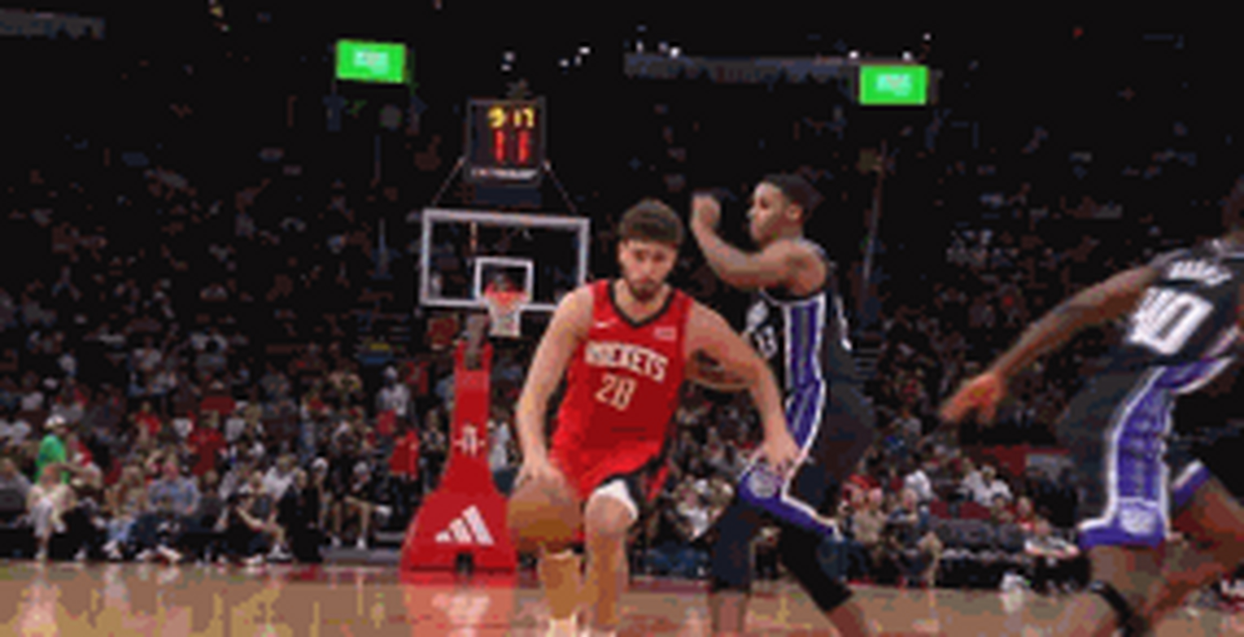 火箭攻敌防守全面优势，轻松胜利