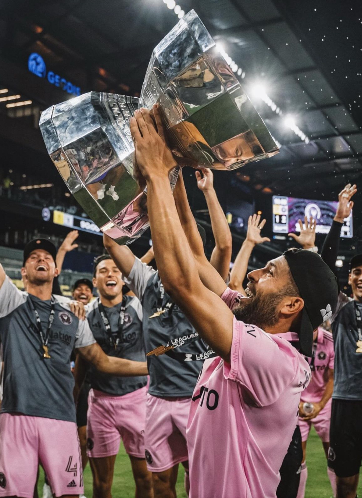 阿尔及利亚足球联赛震撼人心狂热燃烧