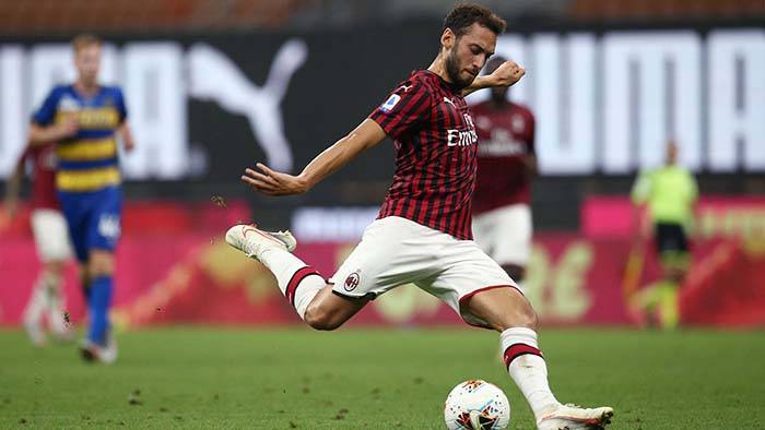 威廉希尔中文站-AC米兰获得五连胜，势不可挡