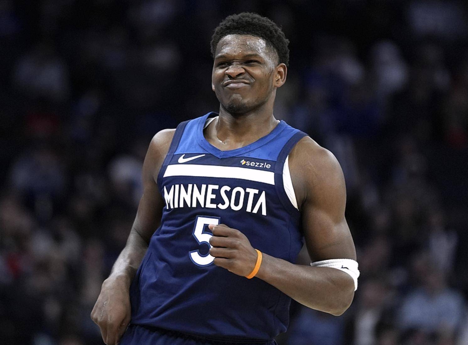 森林狼连败宝贝快船，霍华德表现不佳