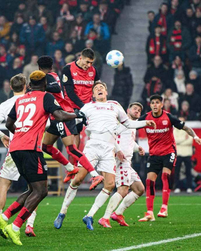 捷克冠军踢球，向欧洲豪门发起挑战