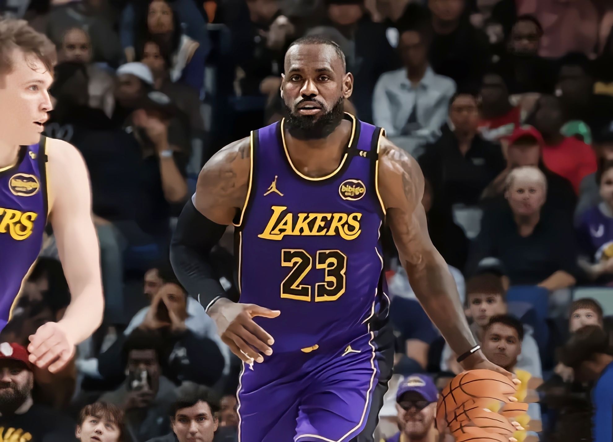 英国威廉希尔-詹姆斯强攻连闯两条线！领湖人击败马刺，赢下关键战