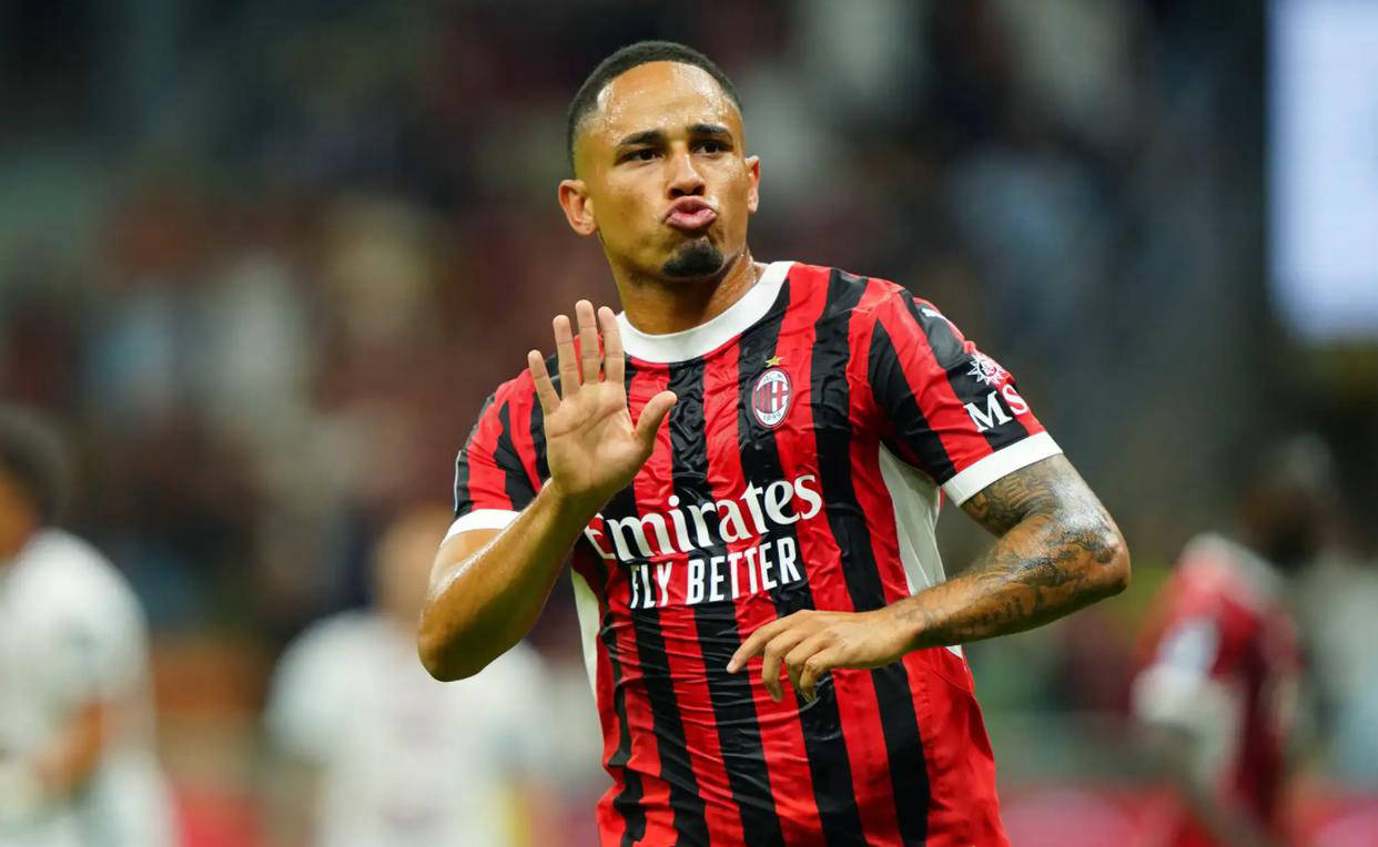 AC米兰连胜庆祝，士气高涨