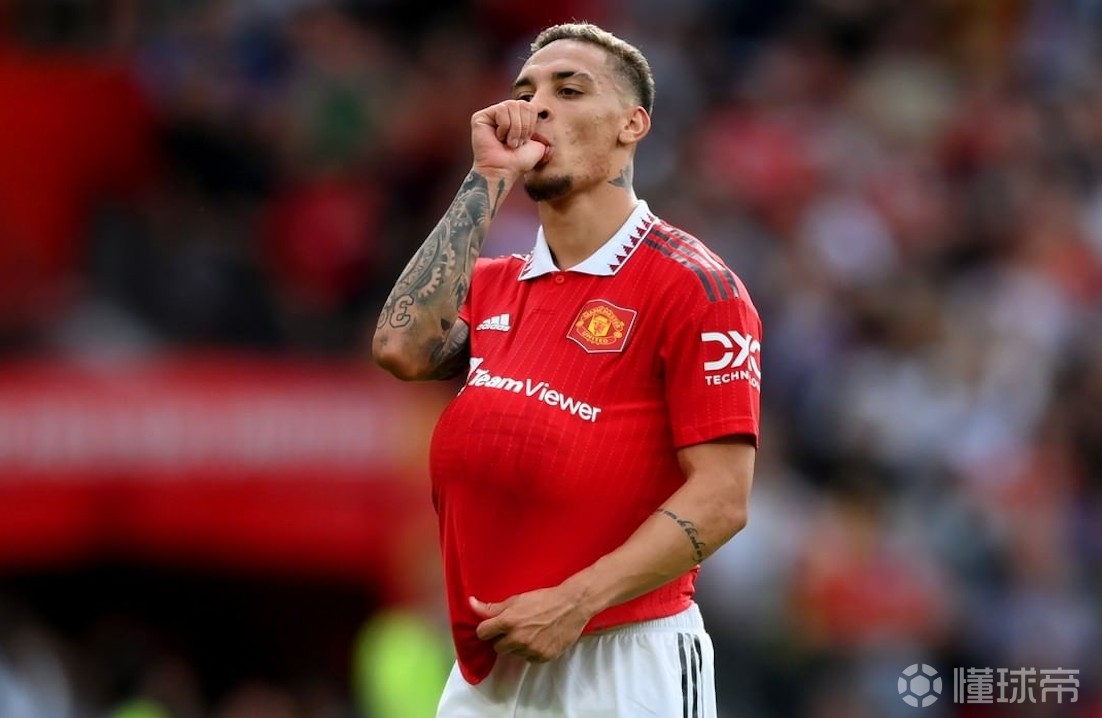 红魔飞翼演绎绝美进球，帮助球队获胜