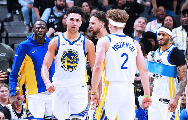 威廉希尔官网-马刺胜勇士，德罗赞大号三双