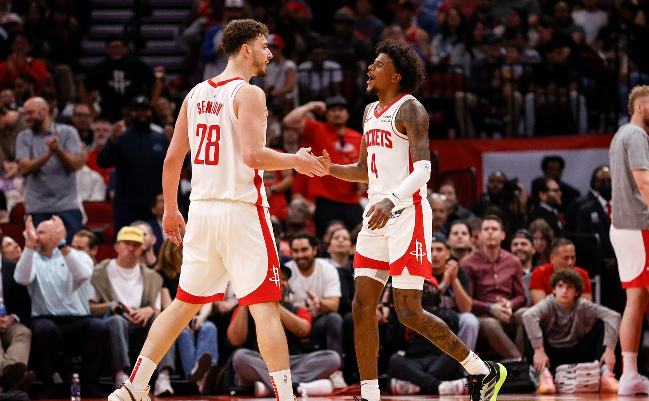 英国威廉希尔-雄鹿再胜雷霆，客场持续不败