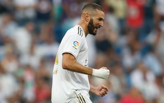 瓦拉多利德保持不败,赢得球迷喝彩 瓦拉多利德保持不败,赢得球迷喝彩