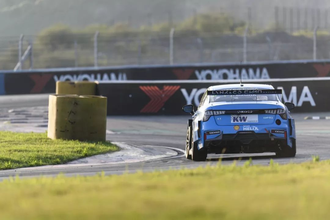 威廉希尔app-战无不胜，球队刷新赛场记录，斩获胜利