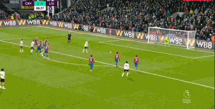 威廉希尔app-曼城主场胜利,追赶榜首位置